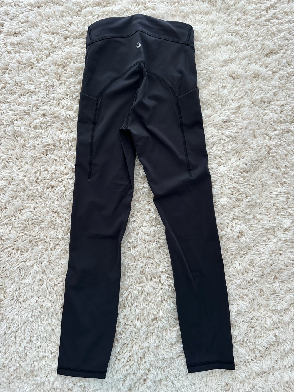 lululemon - Picture 2 of 6